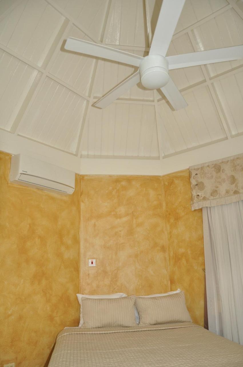 Beach Penthouse A25 Sandcastles Очо-Ріос Екстер'єр фото